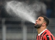 NG体育-国际米兰迎意大利杯关键赛；今晨回应争议；赛场秩序良好；更衣室氛围转暖的简单介绍