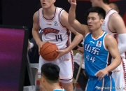 NG体育-包含马拉松联赛上演强强对话，吴越霹雳队逆转齐鲁天虎队，团队配合流畅；防守强度拉满的词条